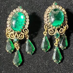 Vintage Green and Gold Earrings. WA530